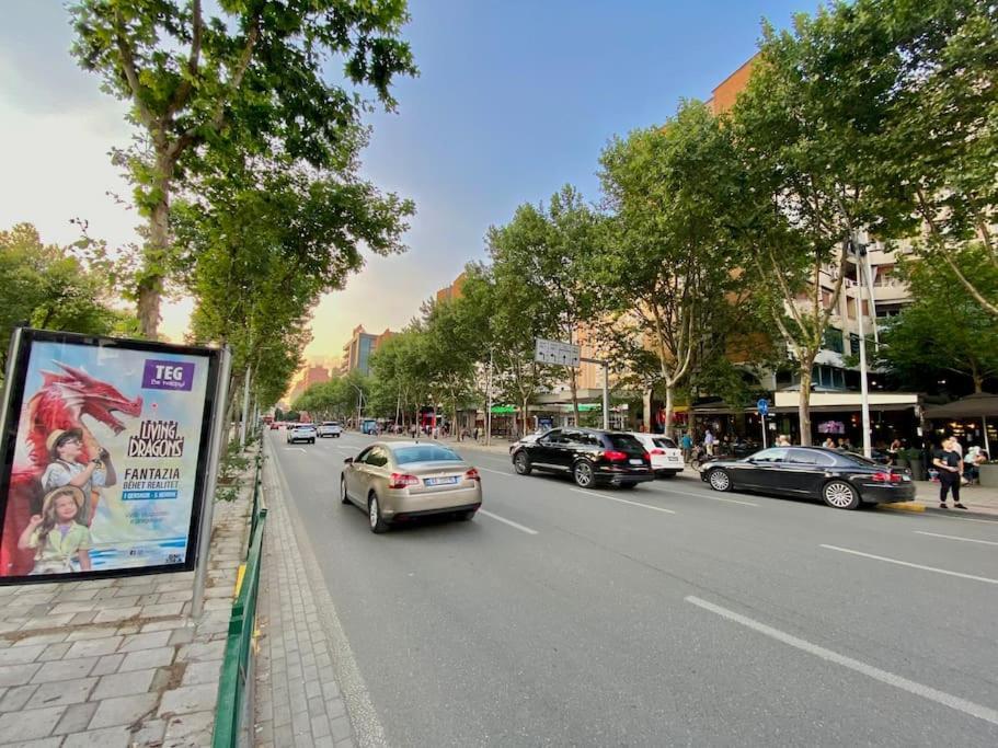 City Centre Big Art'Partment Heart Of The Capital Tirana Exterior foto